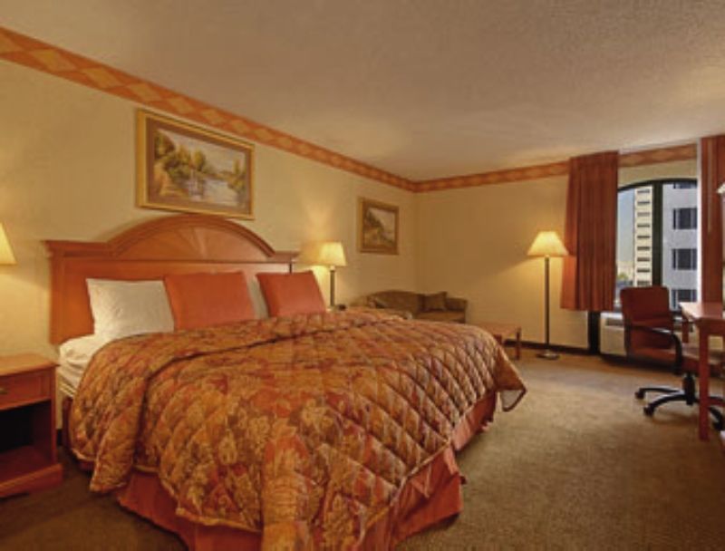 Days Inn By Wyndham Baltimore Inner Harbor Экстерьер фото